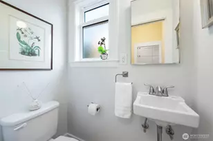 142 30th Ave, Seattle, WA 98122 - Photo 16