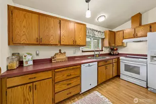 7275 Blackbird Dr NE, Bremerton, WA 98311 - Photo 8