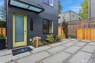 8039 Wallingford Avenue N #C, Seattle, WA 98103 - Photo 2
