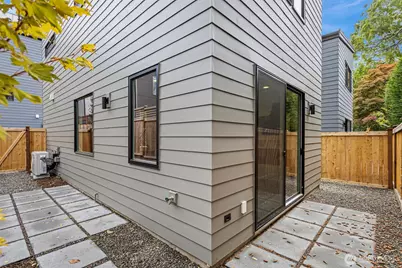 8039 Wallingford Avenue N #C, Seattle, WA 98103 - Photo 28