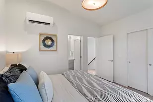 8039 Wallingford Ave N, Seattle, WA 98103 - Photo 20