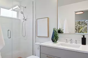8039 Wallingford Ave N, Seattle, WA 98103 - Photo 22