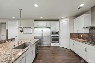 11402 175th St E, Puyallup, WA 98374 - Photo 10