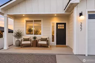 227 Parkside Pl, Ephrata, WA 98823 - Photo 2