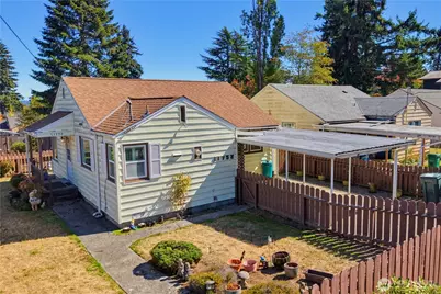 11752 20th Avenue NE, Seattle, WA 98125 - Photo 1