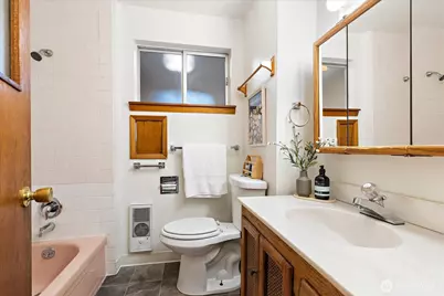 12216 12th Avenue S, Seattle, WA 98168 - Photo 14