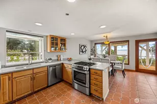 12205 Shorewood Dr SW, Burien, WA 98146 - Photo 10