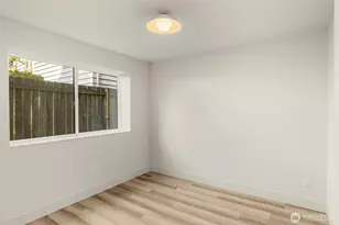 10331B Ashworth Ave N, Seattle, WA 98133 - Photo 12