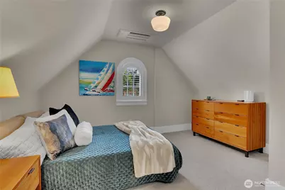 1612 5th Avenue N, Seattle, WA 98109 - Photo 18