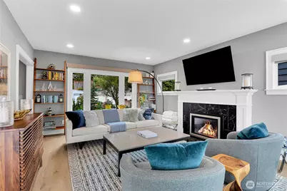 1612 5th Avenue N, Seattle, WA 98109 - Photo 4