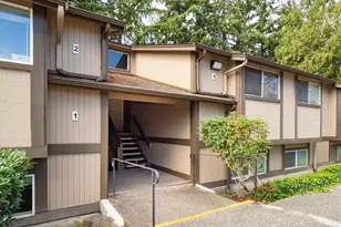 4727 176th St SW, Lynnwood, WA 98037 - Photo 2