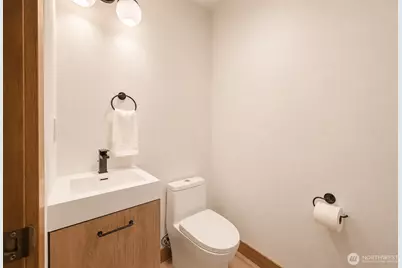 18520 26th Avenue NE, Lake Forest Park, WA 98155 - Photo 32