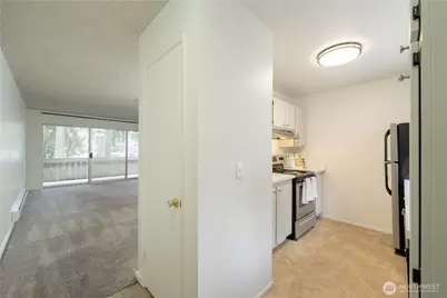 4801 180th Street SW #B206, Lynnwood, WA 98037 - Photo 2