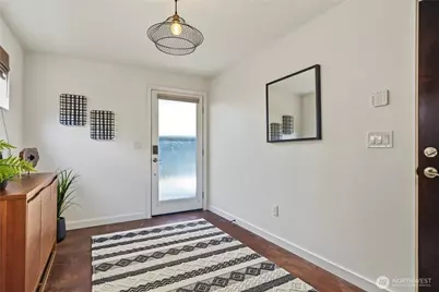 6534 42nd Avenue SW #B, Seattle, WA 98136 - Photo 2