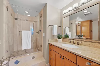 2201 3rd Avenue #2301, Seattle, WA 98121 - Photo 16