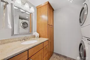2201 3rd Ave, Seattle, WA 98121 - Photo 18