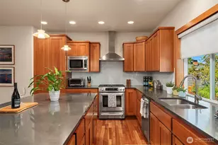 1458 NW 95th St, Seattle, WA 98117 - Photo 10