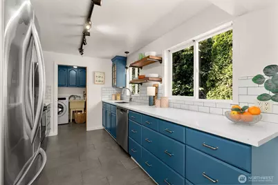 8627 9th Avenue SW, Seattle, WA 98106 - Photo 12