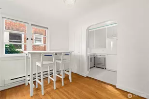 2717 Franklin Ave E, Seattle, WA 98102 - Photo 16