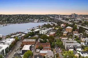 2717 Franklin Ave E, Seattle, WA 98102 - Photo 38