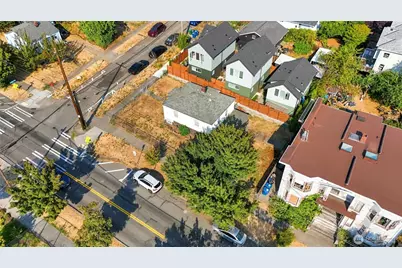 1403 E Alder Street, Seattle, WA 98122 - Photo 8