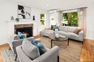 9219 5th Ave NE, Seattle, WA 98115 - Photo 2
