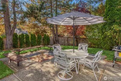 24201 38th Place SE, Sammamish, WA 98029 - Photo 26
