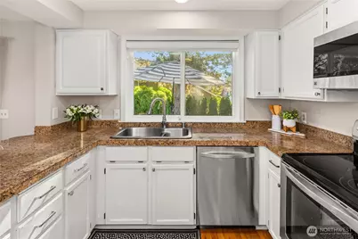 24201 38th Place SE, Sammamish, WA 98029 - Photo 12