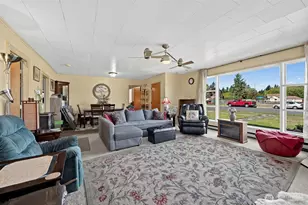 117 J St, Cosmopolis, WA 98537 - Photo 6