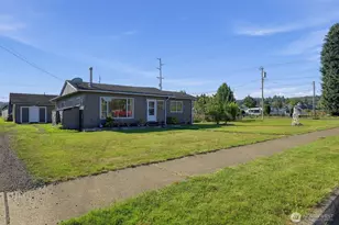 117 J St, Cosmopolis, WA 98537 - Photo 2