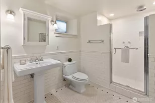 4918 Greenwood Ave N, Seattle, WA 98103 - Photo 14