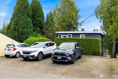 5954 Fauntleroy Way SW, Seattle, WA 98136 - Photo 4