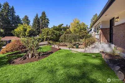 11040 Alton Avenue NE, Seattle, WA 98125 - Photo 36