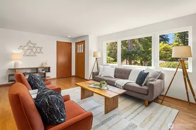 11040 Alton Avenue NE, Seattle, WA 98125 - Photo 6