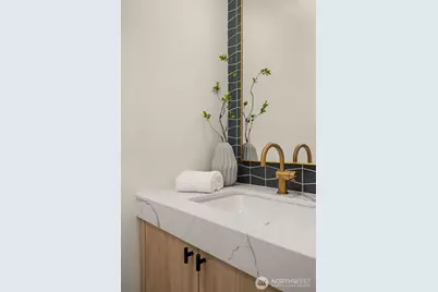 8403 NE 137th Street, Kirkland, WA 98034 - Photo 16