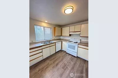 3430 Wetmore Avenue #D, Everett, WA 98201 - Photo 10