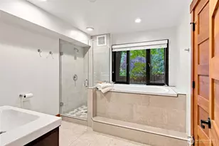 2716 106th Pl SE, Beaux Arts Village, WA 98004 - Photo 24