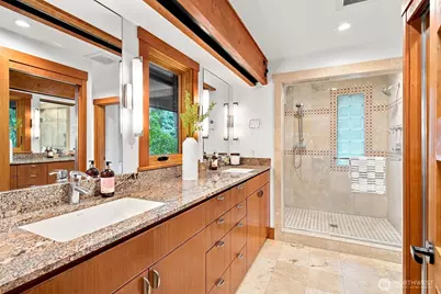 2716 106th Place SE, Beaux Arts Village, WA 98004 - Photo 20