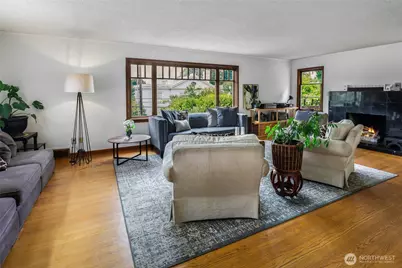 916 Harvard Avenue E, Seattle, WA 98102 - Photo 4