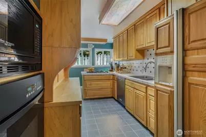 916 Harvard Avenue E, Seattle, WA 98102 - Photo 12