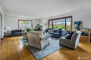 916 Harvard Ave E, Seattle, WA 98102 - Photo 6