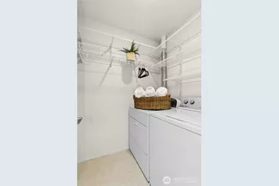 6 Lake Bellevue Drive #209, Bellevue, WA 98005 - Photo 28