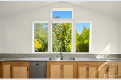 4520 47th Avenue S, Seattle, WA 98118 - Photo 6
