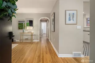 4706 48th Ave NE, Seattle, WA 98105 - Photo 4