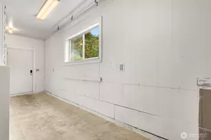 10611 NE 193rd St, Bothell, WA 98011 - Photo 32