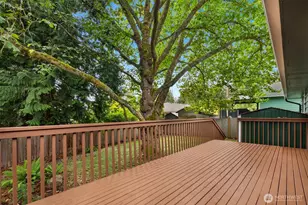 10611 NE 193rd St, Bothell, WA 98011 - Photo 34