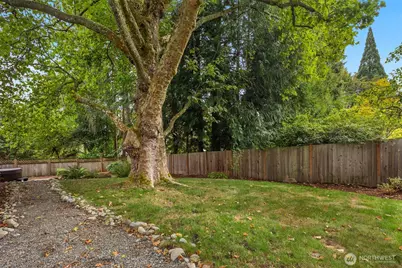 10611 NE 193rd Street, Bothell, WA 98011 - Photo 36