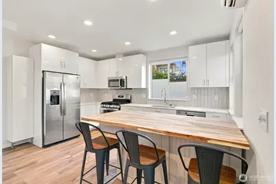 1039 S Cloverdale Street #A, Seattle, WA 98108 - Photo 10
