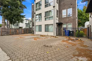 1039 S Cloverdale St, Seattle, WA 98108 - Photo 2