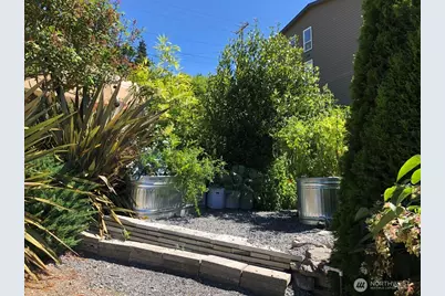 2801 14th Avenue W, Seattle, WA 98119 - Photo 16